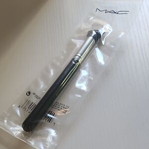 MAC Brand NEW 188 Duo Fibre Brush with Black Handle